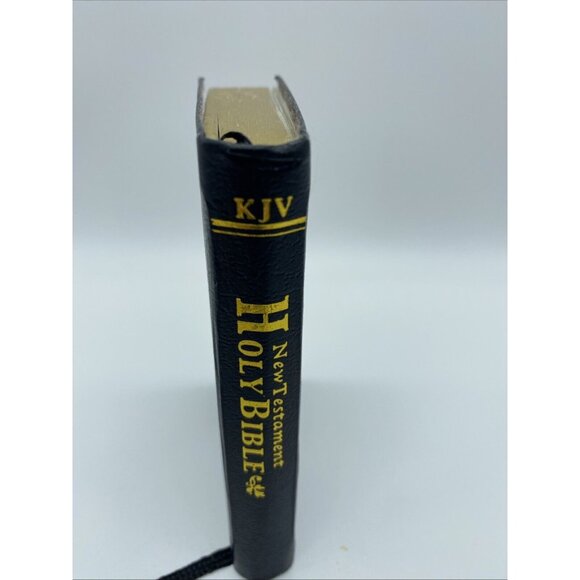 New Testament Holy Bible 2011 KJV Red Letter Edition 4 1/2" Tall x 3" Wide - Picture 4 of 11